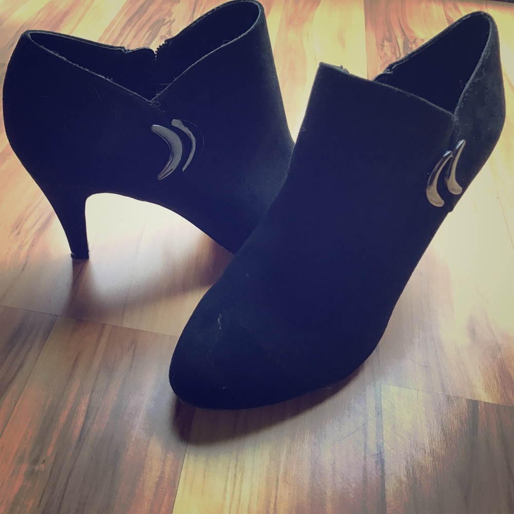 COPY - Kelly & Katie booties